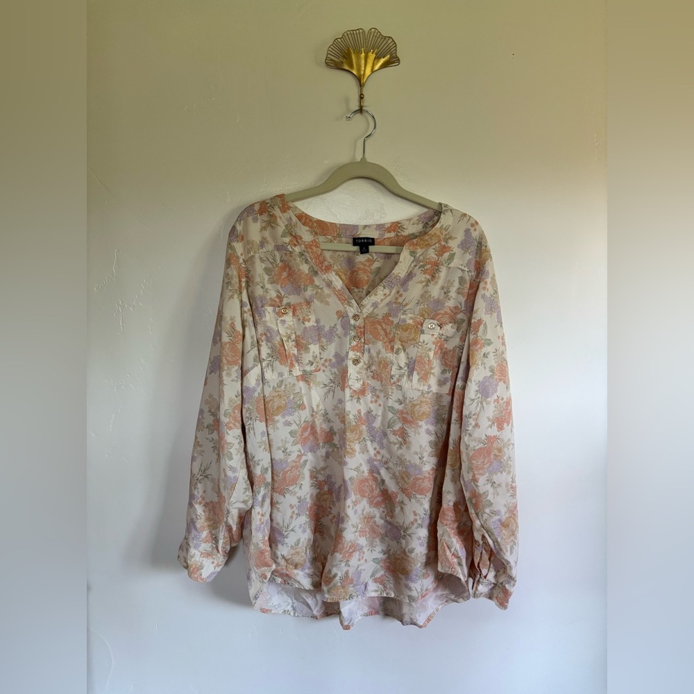 Torrid Floral Long Sleeve Blouse – Size 4 (Plus) | A9